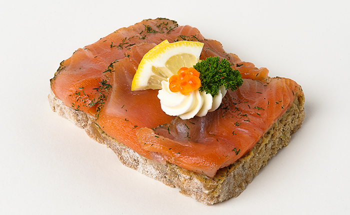 Brötchen mit Lachsforelle