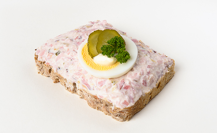 Wurstsalat-Brötchen